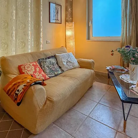 Appartamento 2 Bedroom Lovely In Valdipino