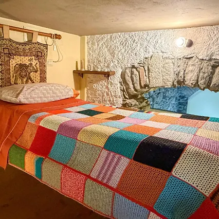 2 Bedroom Lovely In Valdipino Appartamento Camedone