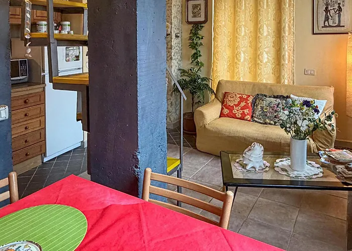 2 Bedroom Lovely In Valdipino