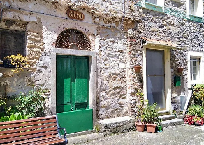 2 Bedroom Lovely In Valdipino *